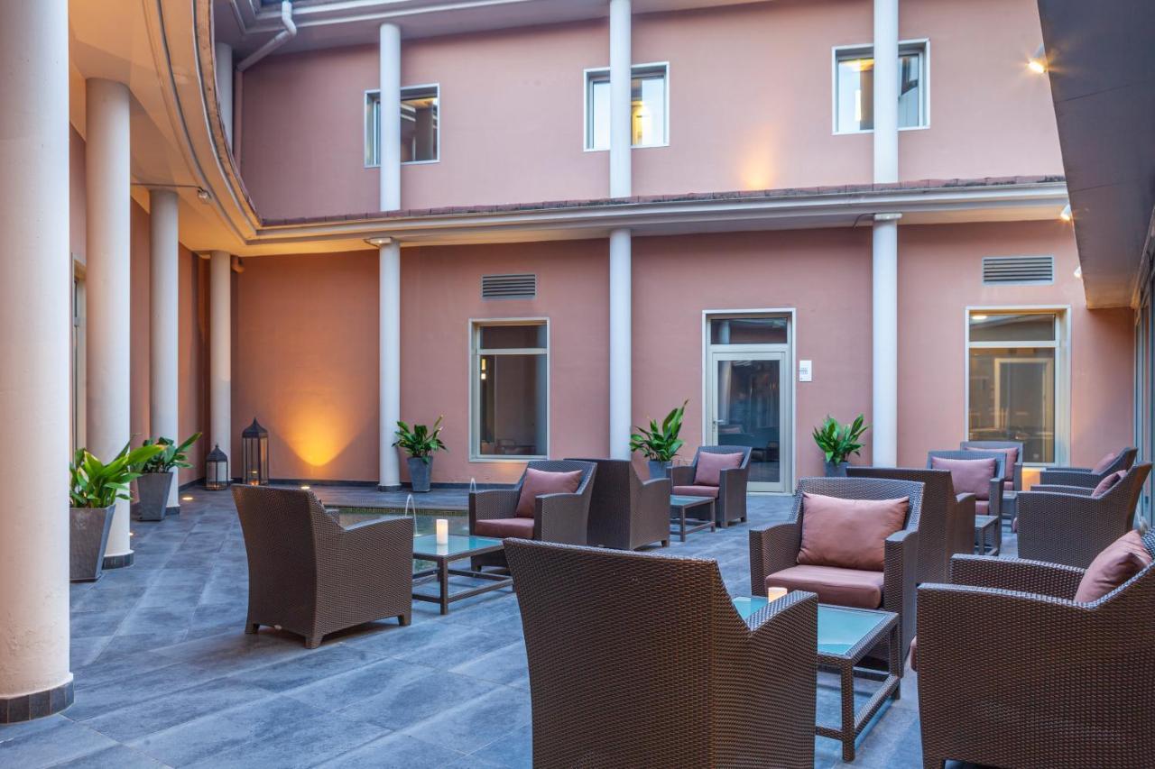 Porcel Torneo Hotel Sevilla Eksteriør billede